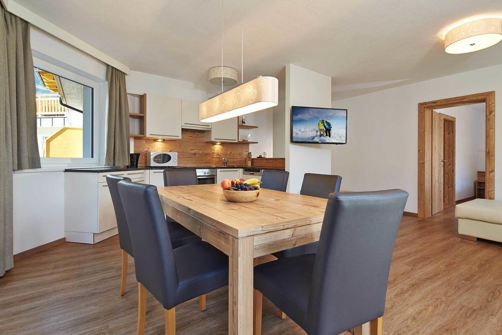 Alpendiamond Ski In & Bike Out Apartments Top 200, 400 & Penthouse 600 Зёльден Номер фото