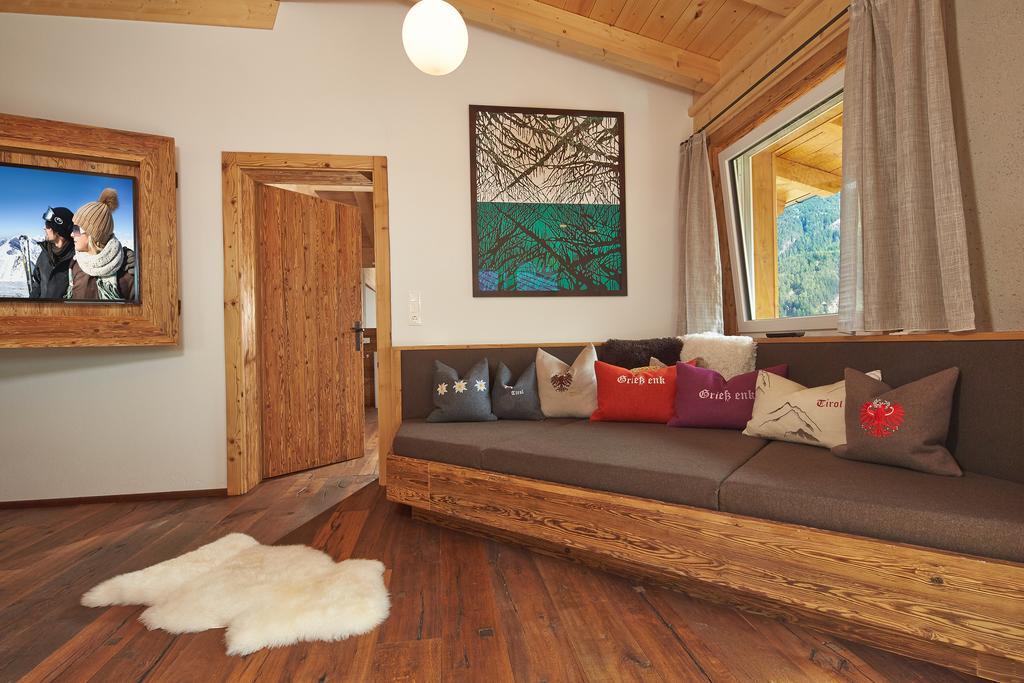 Alpendiamond Ski In & Bike Out Apartments Top 200, 400 & Penthouse 600 Зёльден Номер фото